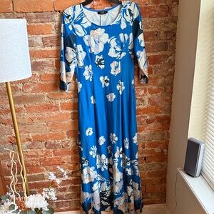 Chic Blue Floral Maxi Dress
